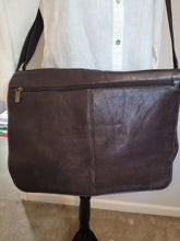 Load image into Gallery viewer, Leather Messenger