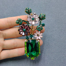 Load image into Gallery viewer, Green glass &amp; Rhinestone Flower Shape Vintage Brooch
