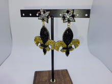Load image into Gallery viewer, Fleur de Lis Earrings Black
