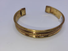 Load image into Gallery viewer, Brass cuff bangle
