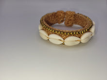 Load image into Gallery viewer, Cowry Shell Bracelet Natural Color
