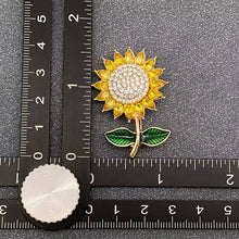 Load image into Gallery viewer, Glamour Sunflower Brooch
