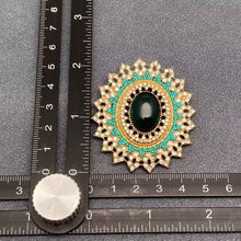 Load image into Gallery viewer, Vintage Rhinestone Oval Brooch
