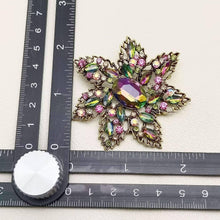 Load image into Gallery viewer, Rhinestones &amp; Glass Vintage Flower Brooch
